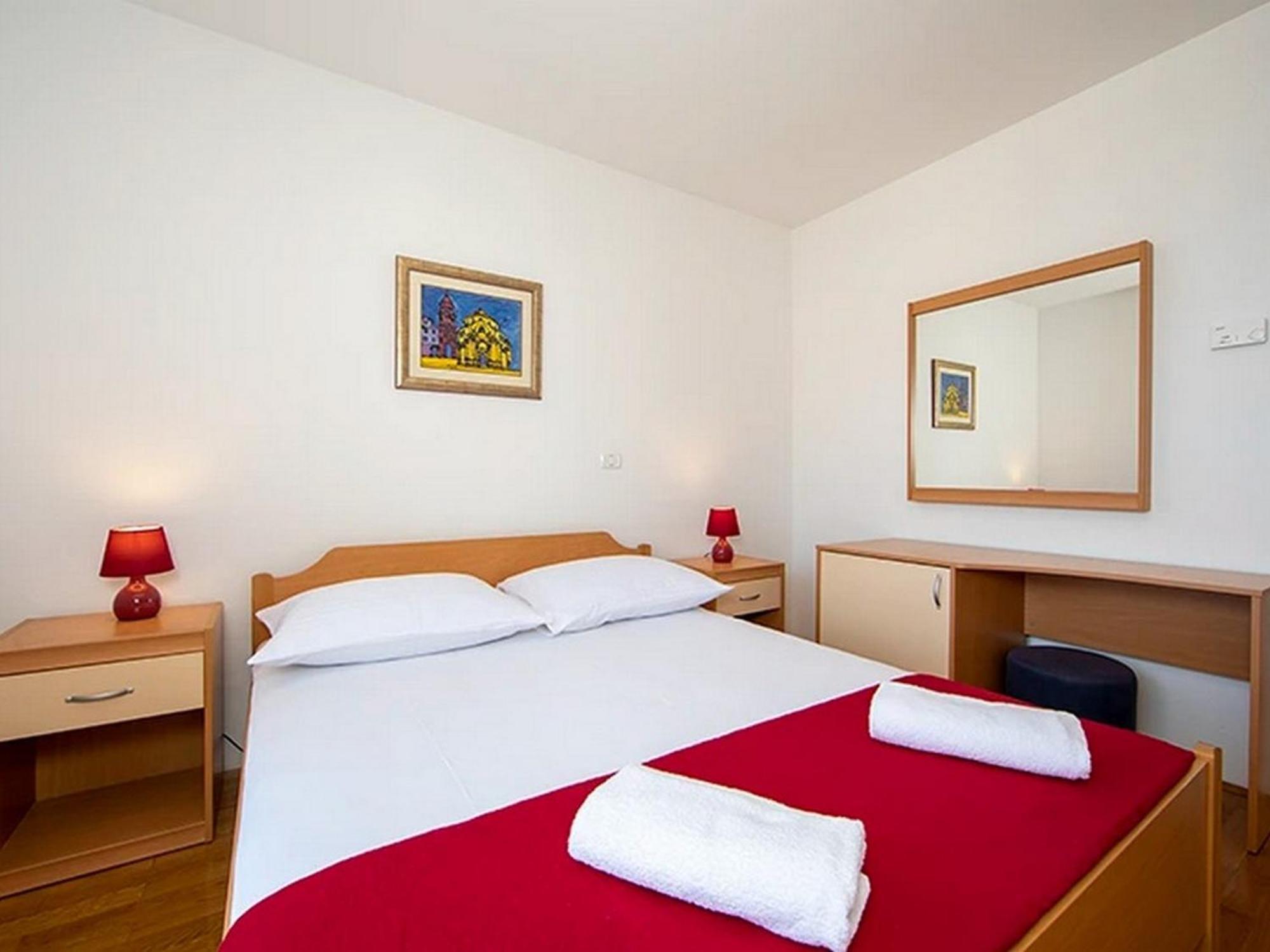Apartments By The Sea Igrane, Makarska - 17292 Pokój zdjęcie